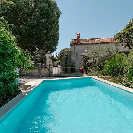 Istrian Garden Villa *