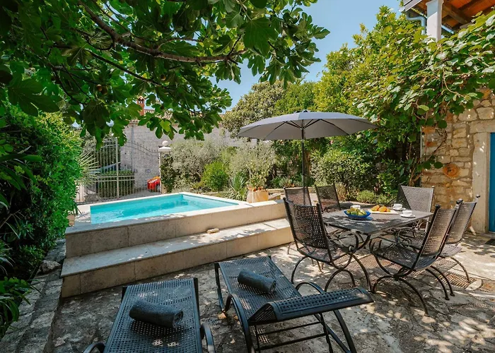 Villa Istrian Garden *